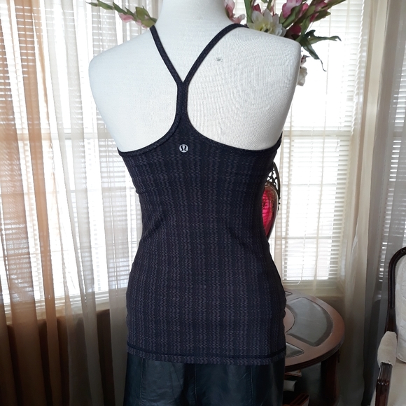 Lululemon grey power tank top - Picture 2 of 4